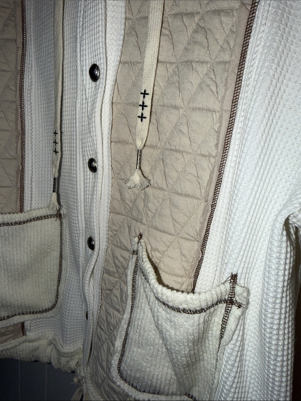 POL Quilted Contrast Hooded Jacket in Cream & Taupe Size L - Picture 14 of 14